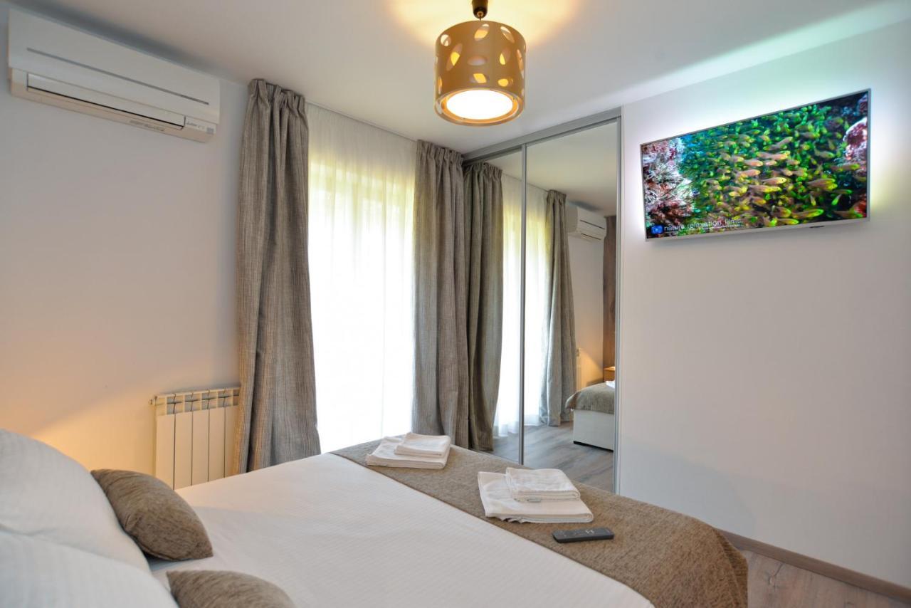 Apartments Elvis 1299 Врсар Экстерьер фото