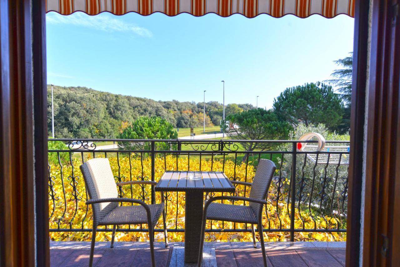 Apartments Elvis 1299 Врсар Экстерьер фото